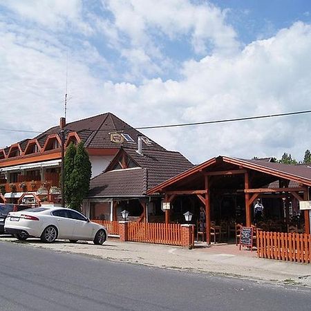 Retro Hotel Merid Zamardi Exterior photo